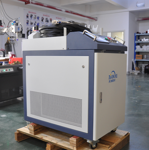 手持激光焊接機實拍圖